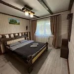 кольорові подорожі 2 Apartment *