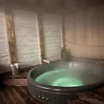 кольорові подорожі 2 Apartment