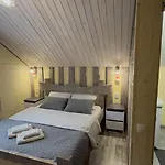 Apartment кольорові подорожі 2 *