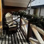 кольорові подорожі 2 Apartment