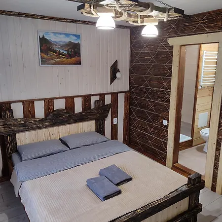 Apartment кольорові подорожі 2 Slavske