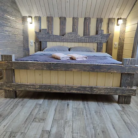 кольорові подорожі 2 Apartment