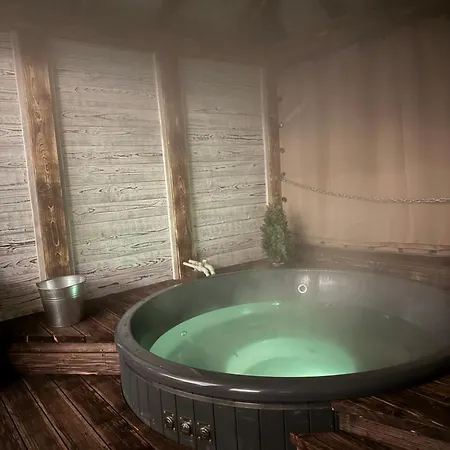 кольорові подорожі 2 Apartment