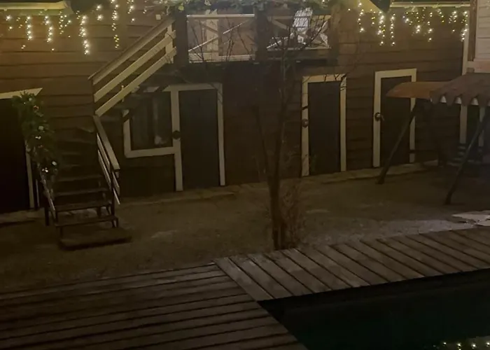 кольорові подорожі 2 아파트