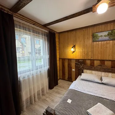 кольорові подорожі 2 Apartment Slavske